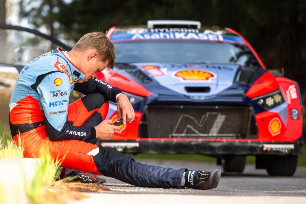 Tanak Rally Chile retirement