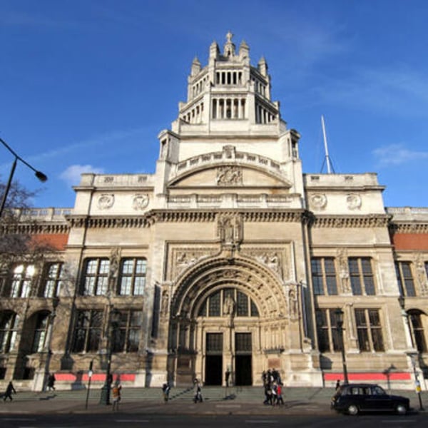 Image source: fashionnetwork.com - for informational purposes.