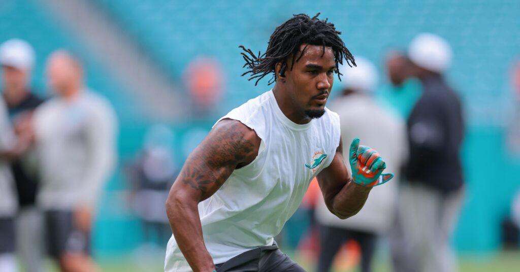 Jaylen Waddle injury