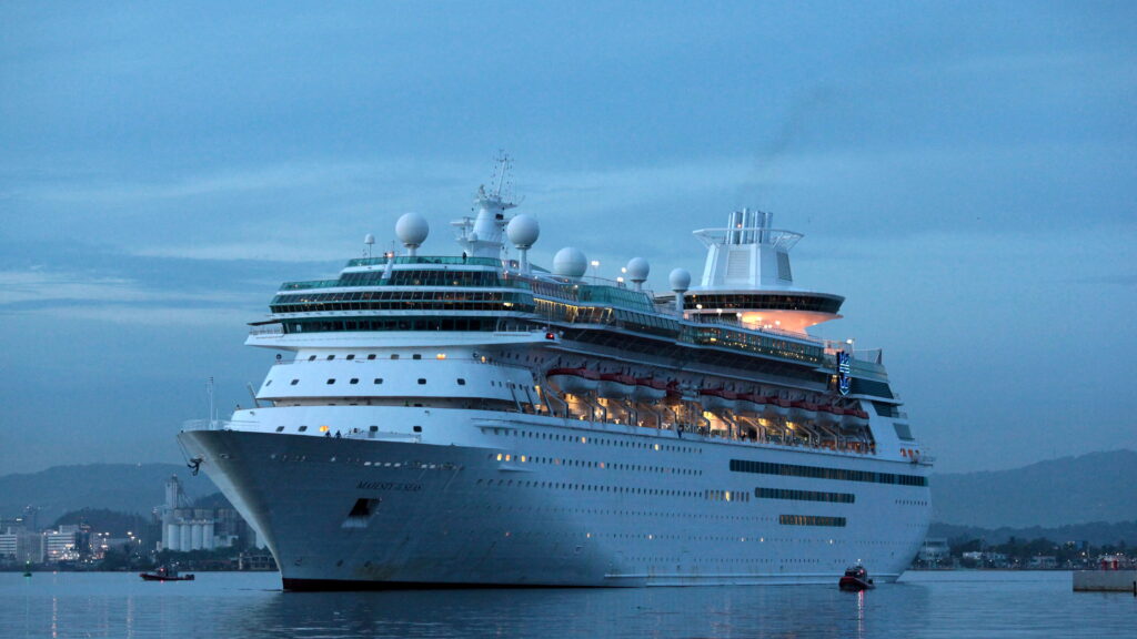 cruise ship gambling debt