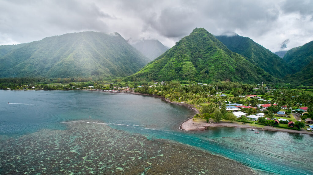 budget travel Tahiti