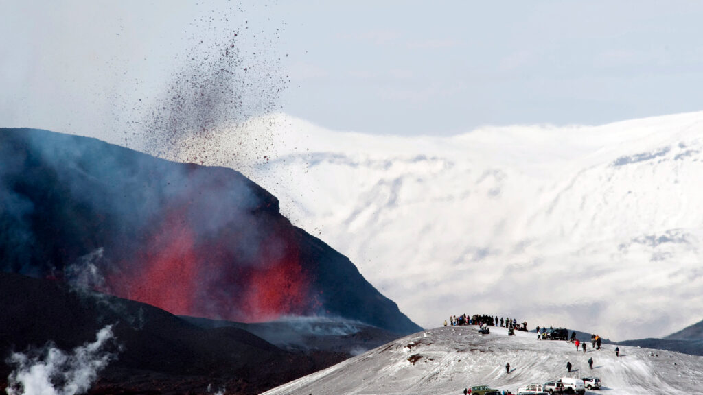 Iceland mass tourism