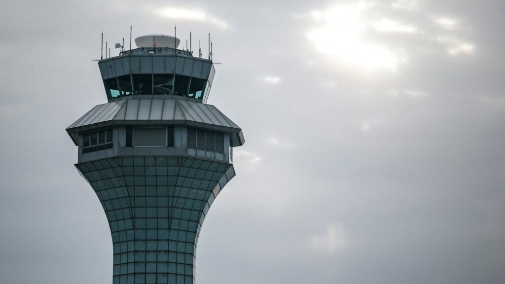 air traffic staffing shortages