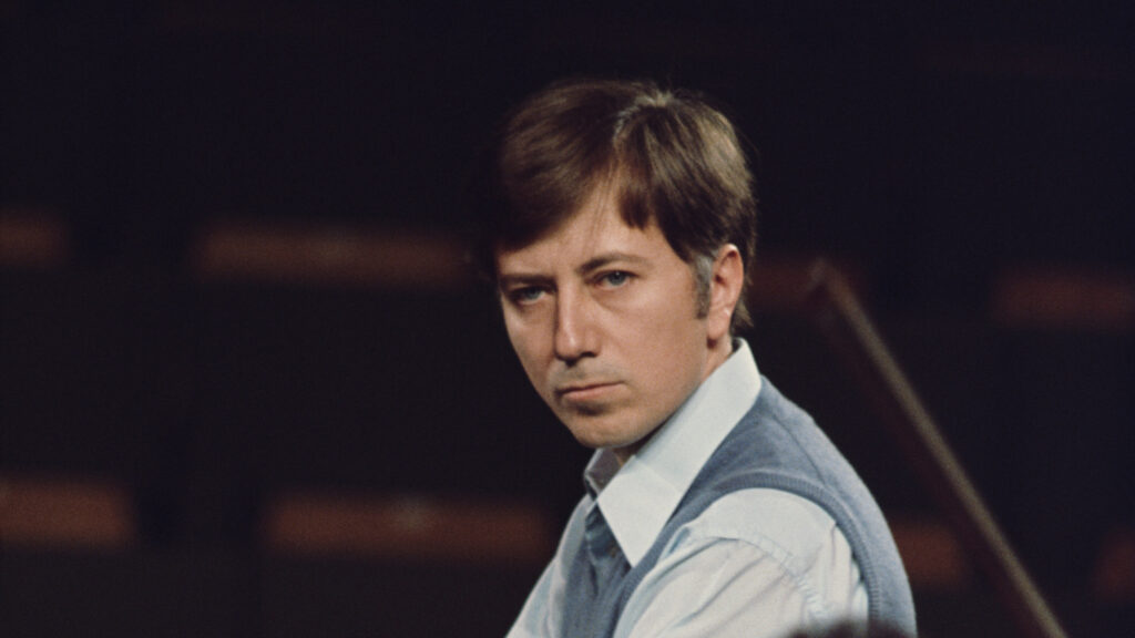 Tamas Vasary pianist