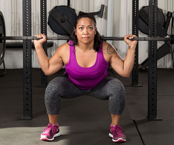 knee position squats