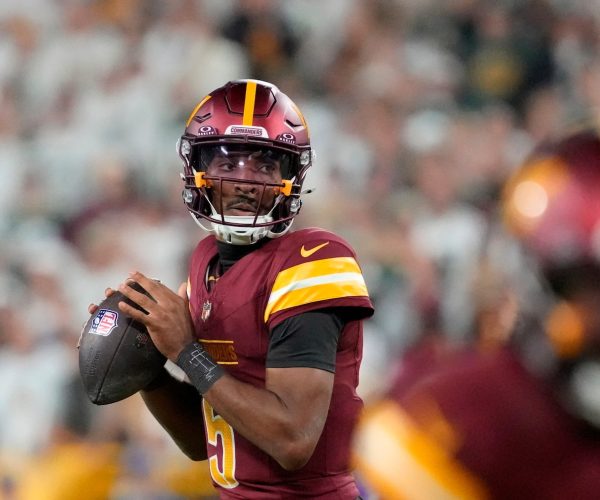 Jayden Daniels injury