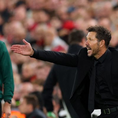 Simeone red card