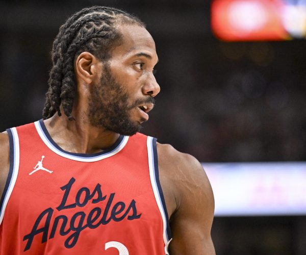 Kawhi Leonard injury management