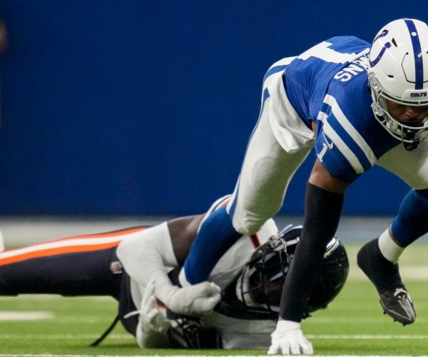 Jaylon Johnson injury