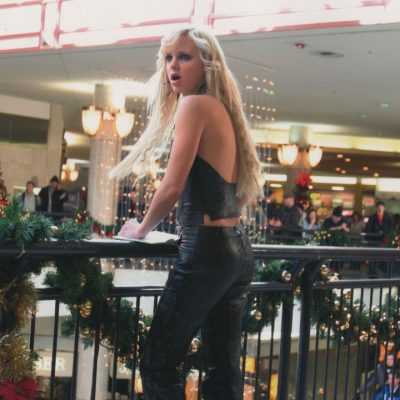 Samantha James holiday style