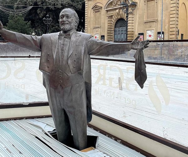 Pavarotti statue ice rink