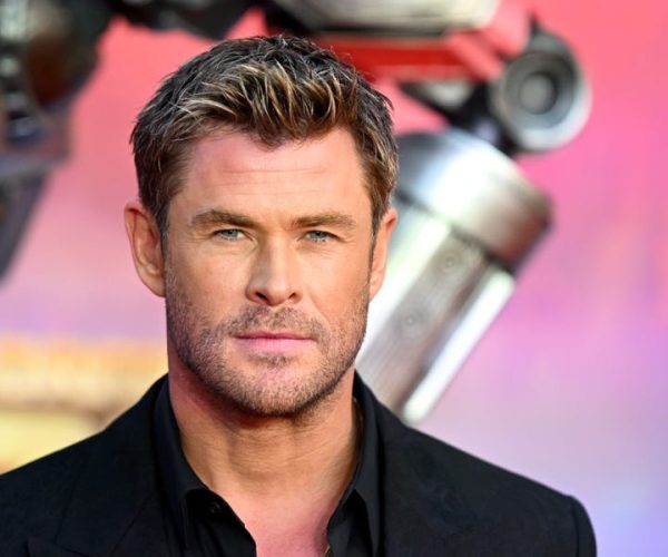 Chris Hemsworth Alzheimer's caregiving