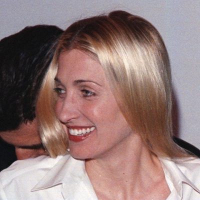 90s minimalist beauty