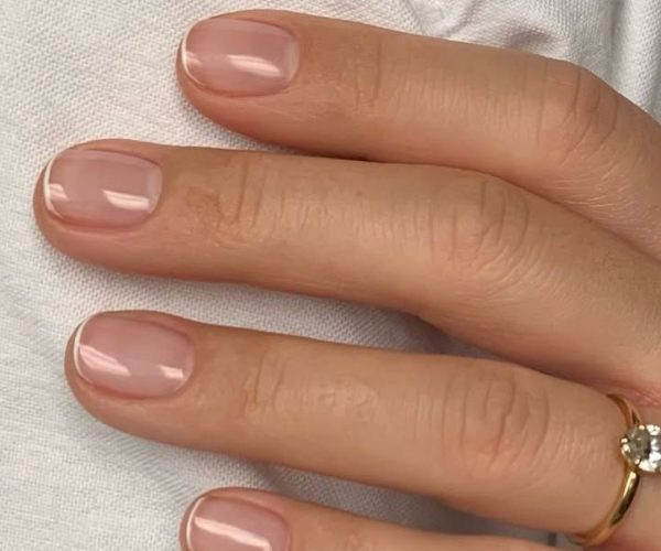 micro French manicure